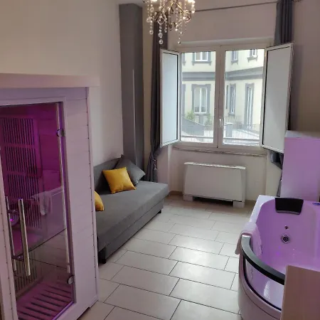 De Gasperi نابولي